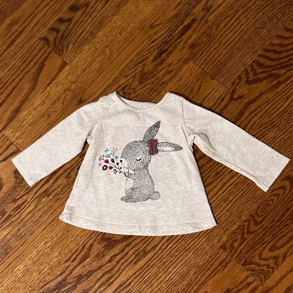 First Impressions | Off White Heather Bunny Long Sleeve Tee